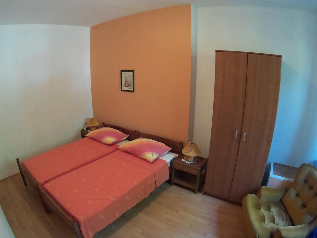 Vesna Apartment Пула Экстерьер фото